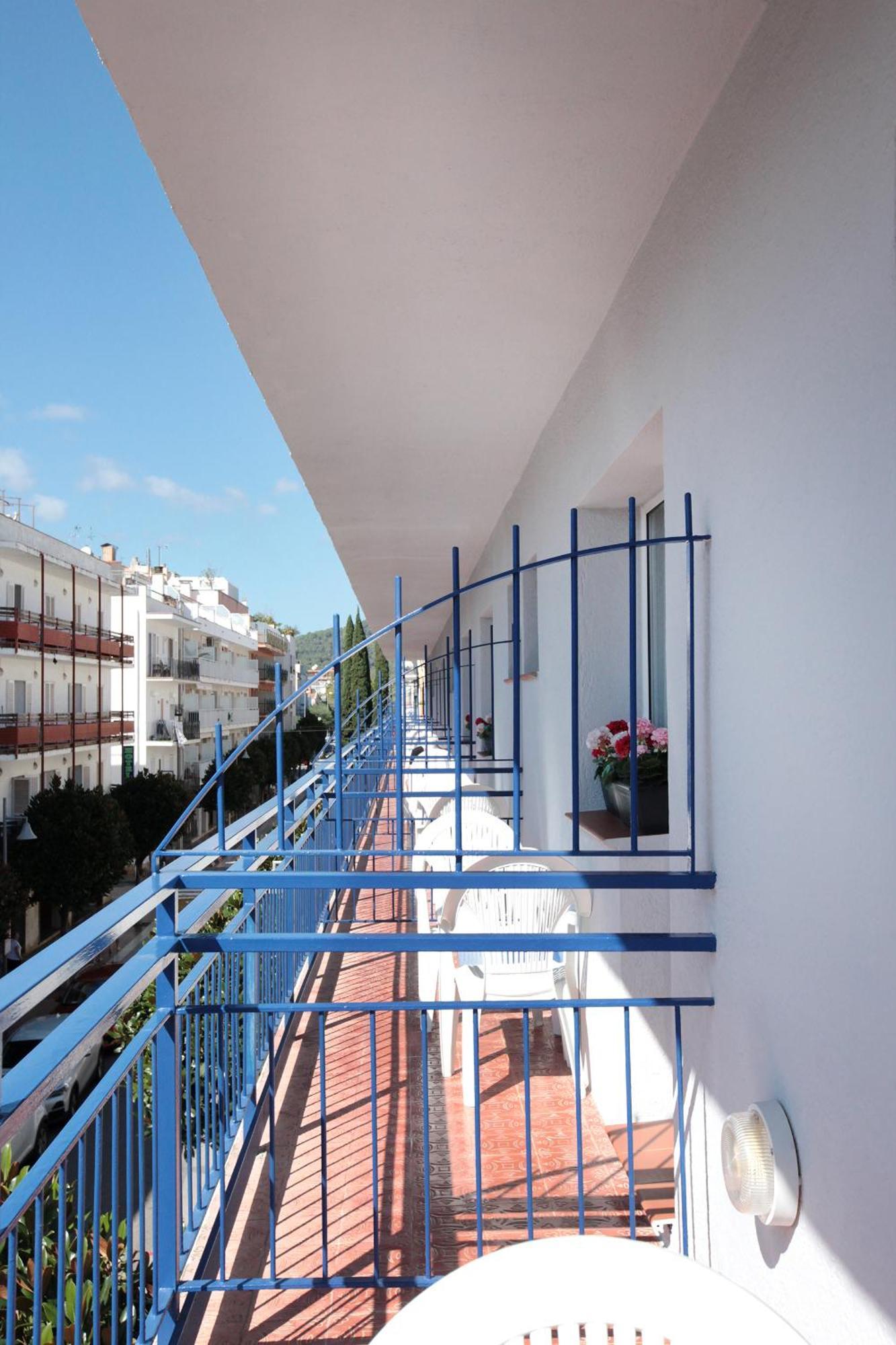 Hotel Marblau Tossa Tossa de Mar Exterior photo